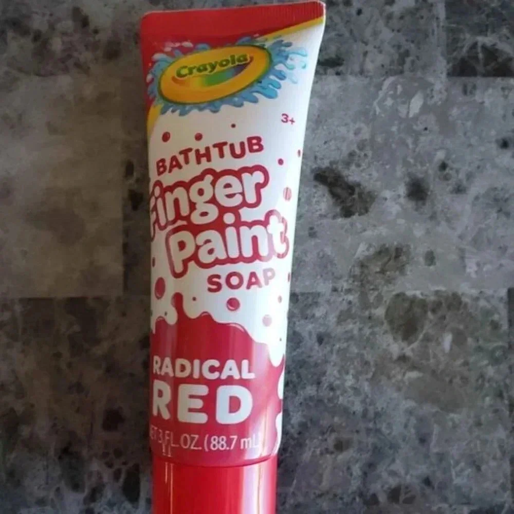 SpongeBob Soap and Scrub Gift Set with Plush Dog and Red Bath Paint